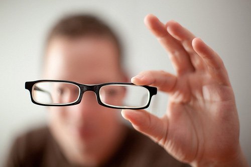 Göz xəstəlikləri  Gözlərin sağlamlığını qorumaq üçün nə yemək lazımdır?
