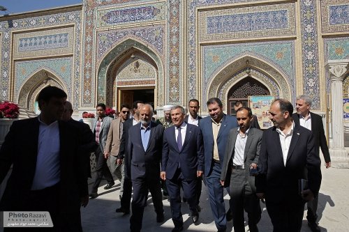 Tatarıstan prezidenti İmam Rzanın (ə) hərəmini ziyarət etdi