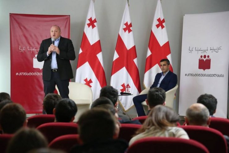 Gürcüstan prezidenti milli azlıq nümayəndələri ilə görüşüb