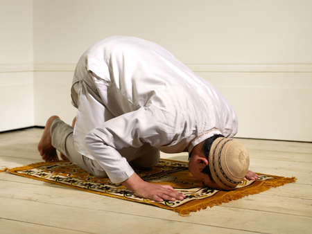 Allaha hər nə qədər dua ediriksə, duamız qəbul olmur. Bəs səbəbi nədir?
