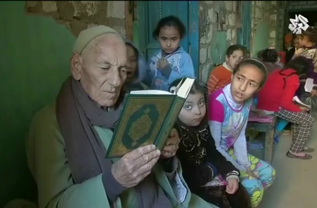 Uşaqlara Quran oxumağı öyrədən xristian müəllim