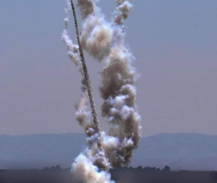 Qəzza müqaviməti İsrail rejiminə cavab olaraq, sionistləri raket yağışına tutdu