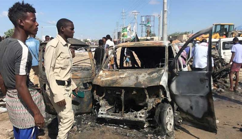 Somalidə güclü partlayış - 94 nəfər ölüb