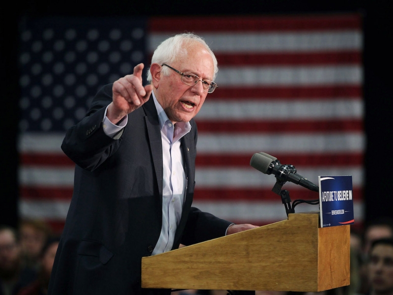 Amerikalı senator Sanders: “Tramp xəstə yalançıdır”