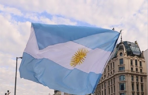 Argentinada siyasi böhran baş verdi 