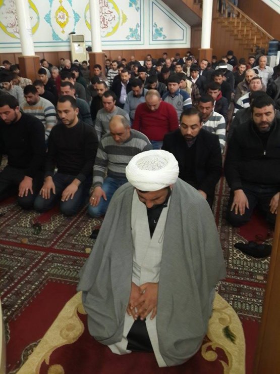 İmam Əli (ə) məscidində Cümə namazı. (FOTO)