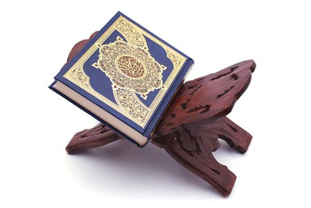 Quran nə üçün möminlər qarşısında münafiq təbirini işlətmişdir?