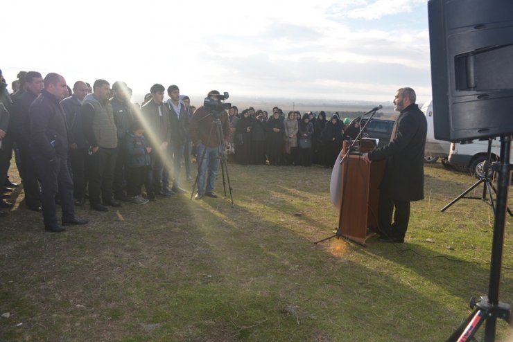 Bu gün Hz.Qeys ibn Səd Ubadənin ziyarətgahında əza məclisi keçirilib (Foto)