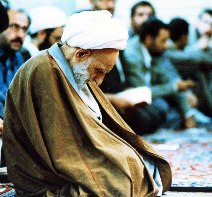 Ayətullah Behcət namazın sirləri barədə: “O zaman ki, namaz düzələr, insan adam olar”