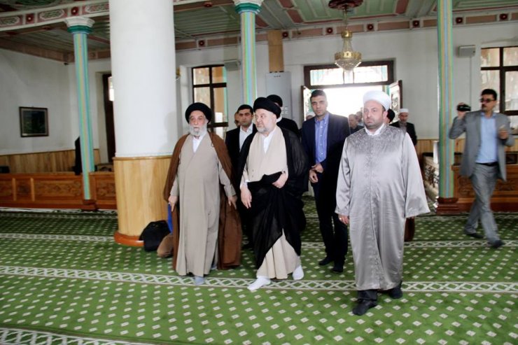 AYƏTULLAH SİSTANİNİN NÜMAYƏNDƏSİ BATUMİDƏ GÜRCÜ MÜSƏLMANLARI İLƏ GÖRÜŞDÜ (FOTO) AYƏTULLAH SİSTANİNİN NÜMAYƏNDƏSİ BATUMİDƏ GÜRCÜ MÜSƏLMANLARI İLƏ GÖRÜŞDÜ (FOTO)