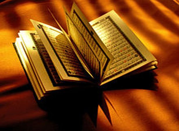 Quranı oxuyanın üç şeyə ehtiyacı vardır – ayətullah Nəraqinin Quranla bağlı tövsiyələri
