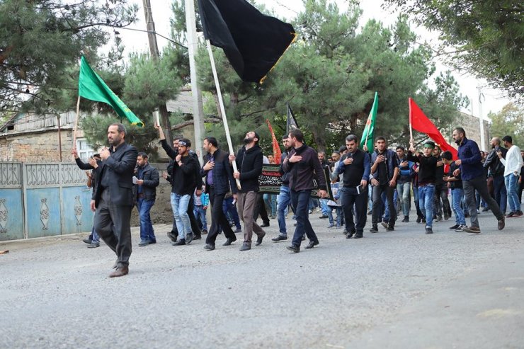 Gürcüstanın Qardabani rayonunda Aşura yürüşü təşkil olundu (Foto)