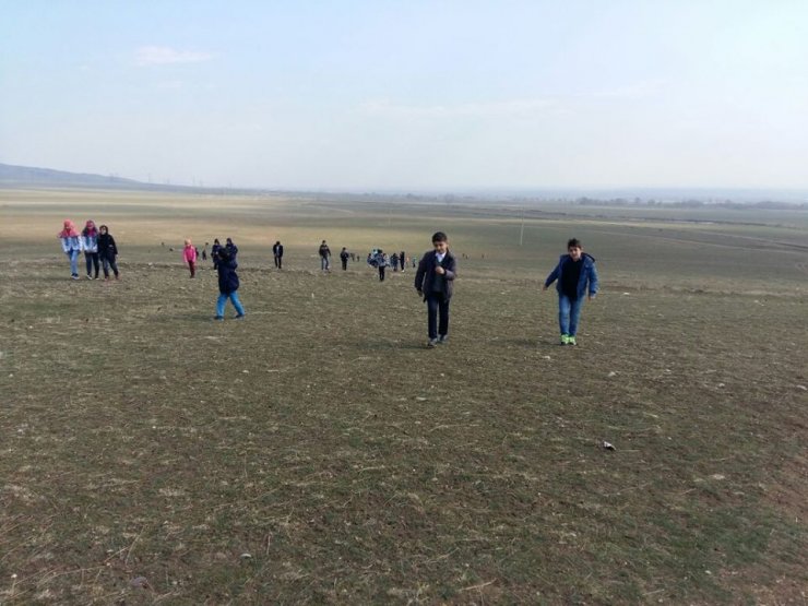 Əhli-beyt (ə) cəmiyyətinin az yaşlı tələbələri həzrəti Qeysi (r.ə) ziyarət etdilər (Foto-Video)