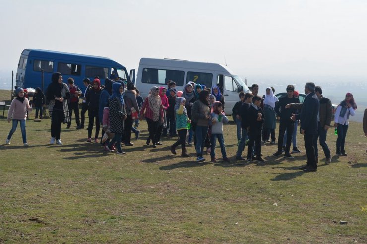 Əhli-beyt (ə) cəmiyyətinin az yaşlı tələbələri həzrəti Qeysi (r.ə) ziyarət etdilər (Foto-Video)