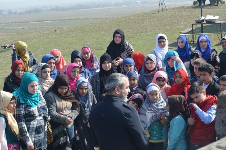 Əhli-beyt (ə) cəmiyyətinin az yaşlı tələbələri həzrəti Qeysi (r.ə) ziyarət etdilər (Foto-Video)