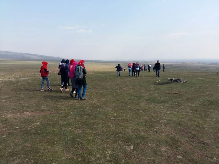 Əhli-beyt (ə) cəmiyyətinin az yaşlı tələbələri həzrəti Qeysi (r.ə) ziyarət etdilər (Foto-Video)