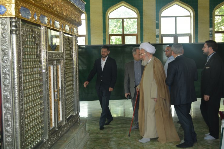 Ayətullah Şəbistəri müqqədəs yerləri ziyarət etdi (Foto-Video)