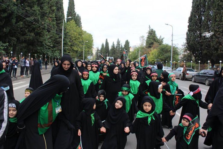 Marneuli şəhərində möhtəşəm "Tasua" yürüşü keçirildi (Foto)