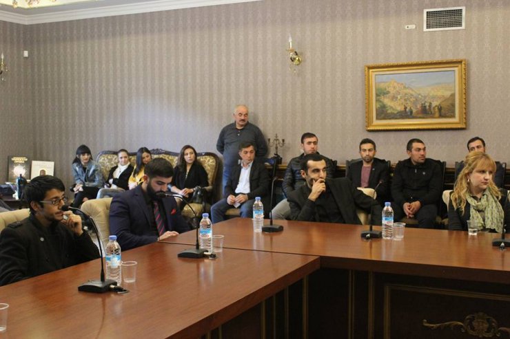 Gənc yazar Atif Abbasovun tərtib etdiyi "Böyük İslam Filosofları" adlı kitabın təqdimatı... (Foto)