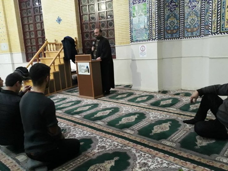 Marneuli İmam Hüseyn (ə) məscidində Hz. Zeynəbin (s.ə) təvəllüd qeyd olundu (Foto)