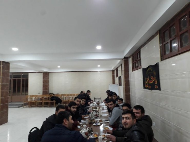 Marneuli İmam Hüseyn (ə) məscidində Hz. Zeynəbin (s.ə) təvəllüd qeyd olundu (Foto)