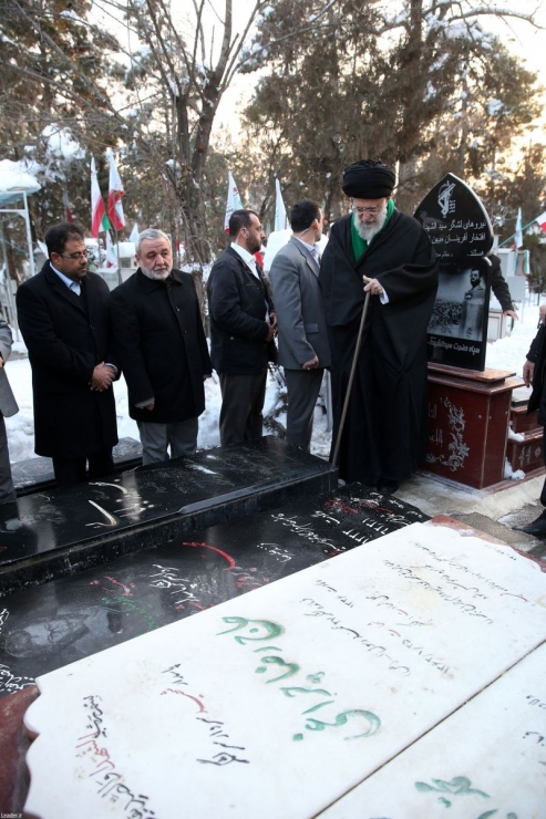 Ayətullah Xamenei İmam Xomeyninin (rə) məqbərəsini ziyarət etdi - FOTO