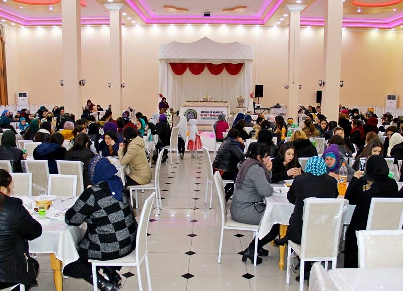 “Müsəlman Qadınlar İcması”nın təşkilatçılığı Fatimeyi Zəhranın (s.ə) mövludu münasibəti ilə tədbir keçirildi (Foto)