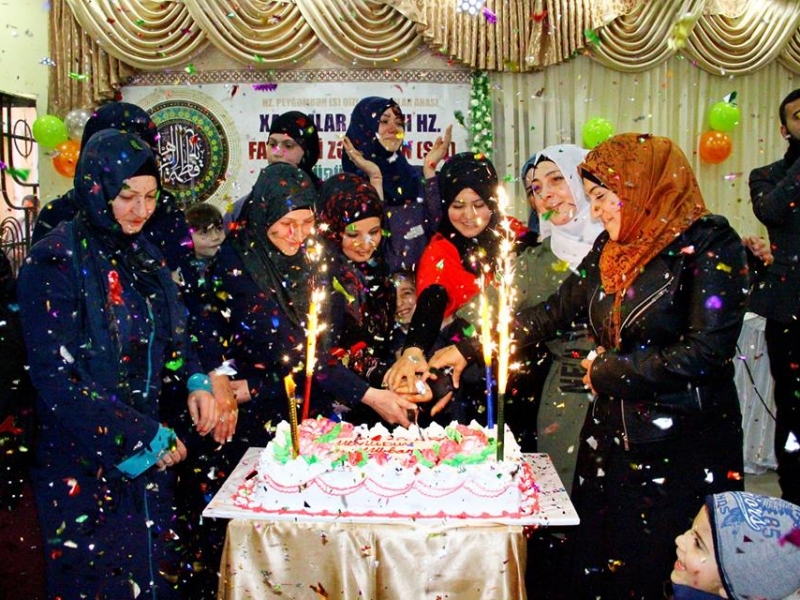 RUSTAVİ ŞƏHƏRİNDƏ HZ.FATİMEYİ ZƏHRANIN (S.Ə) TƏVƏLLÜD MƏRASİMİ KEÇİRİLDİ (Foto)