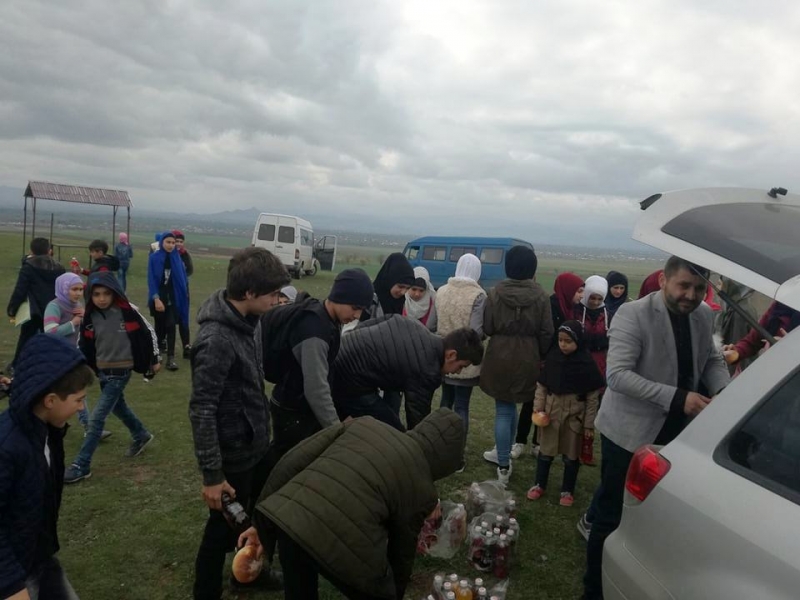 Əhli-beyt (ə) cəmiyyətinin tələbələri Həzrət Qeys ibn Sədin (r.ə) ziyarətgahında (Foto-Video)