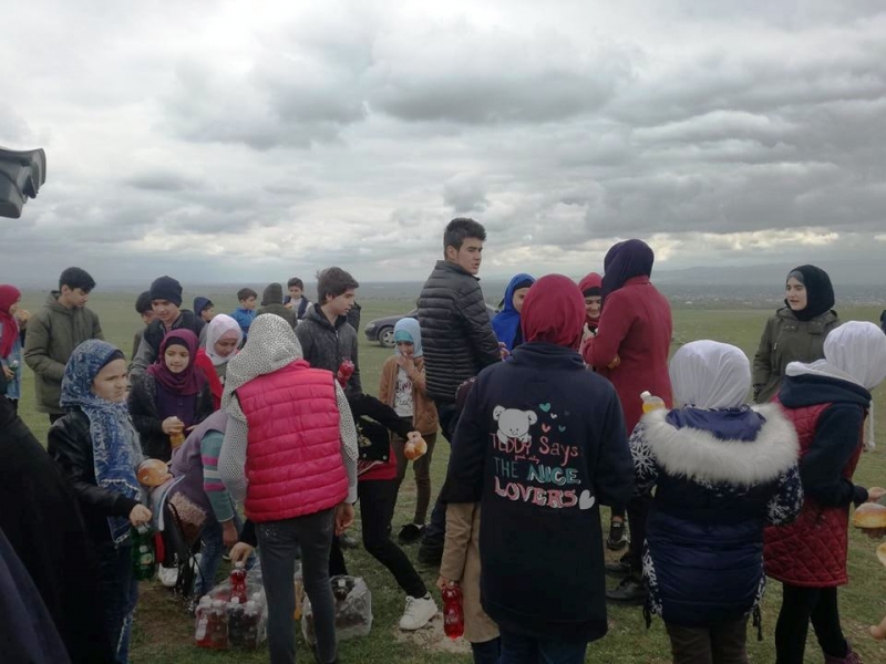 Əhli-beyt (ə) cəmiyyətinin tələbələri Həzrət Qeys ibn Sədin (r.ə) ziyarətgahında (Foto-Video)
