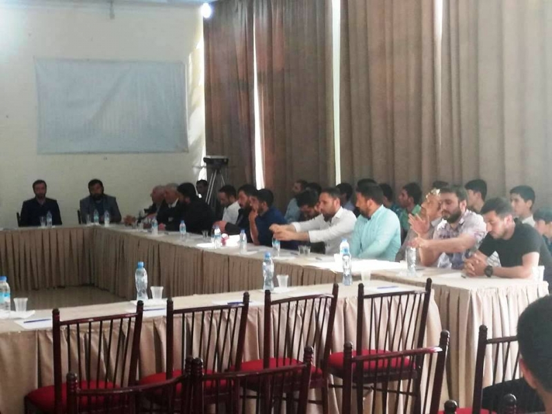 "GÜNƏŞ BULUDLAR ARXASINDA" adlı elmi seminar keçirildi (Foto)