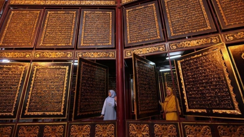 Taxta lövhələr üzərində işlənmiş Quran böyük maraq doğurub