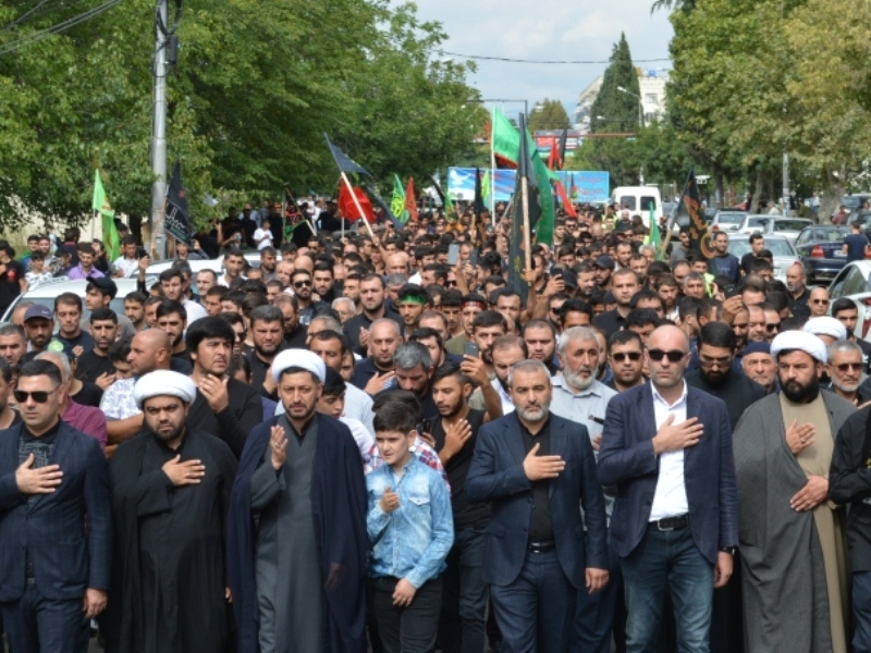 İzdihamlı "Tasua" yürüşü keçirildi (Foto)