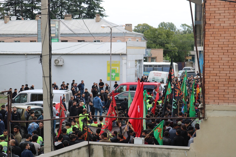 İzdihamlı "Tasua" yürüşü keçirildi (Foto)