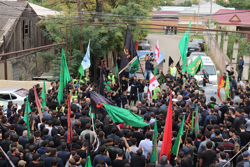 İzdihamlı "Tasua" yürüşü keçirildi (Foto)