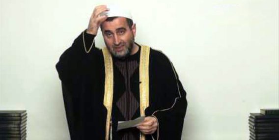 Qamət Süleymanov ikinci dəfə açıqladı: "Donuz-jelatinini yemək olar"