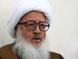 Ayətullah Vəhid: “Digər məzhəblərin müqəddəslərini təhqir etmək haramdır!”
