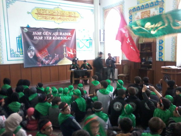 Marneuli şəhəri "Əhli beyt (ə) "dini və mədəni maarif cəmiyyətinin tələbələri "Rüqəyyənin naləsi " adlı əza məclisi qeyd etdilər.