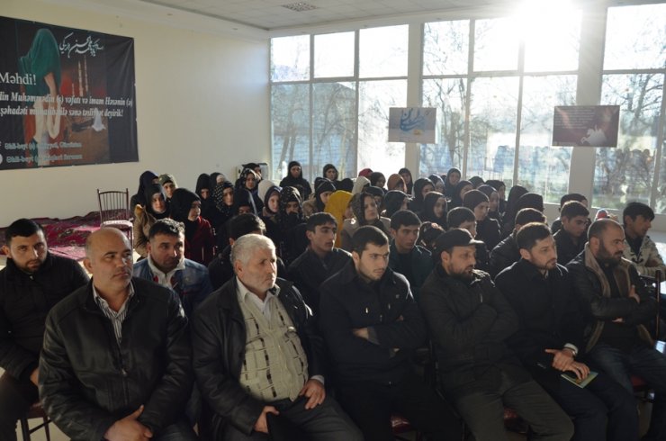 Bu gün Əhli-Beyt (ə) Cəmiyyətinin və Əhli-Beyt (ə) Aşiqləri Forumunun birgə təşkilatçılığı ilə İmam Həsən Əskərinin (ə) şəhadət mərasimini qeyd etdi.