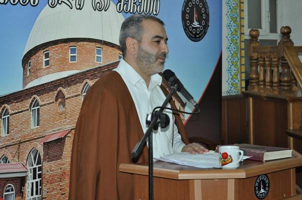 Bu gün Cümə namazı qılınıb