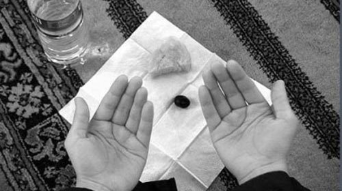 Oruc tutanın iki sevinci olar, biri iftarda, digəri isə Qiyamət günü