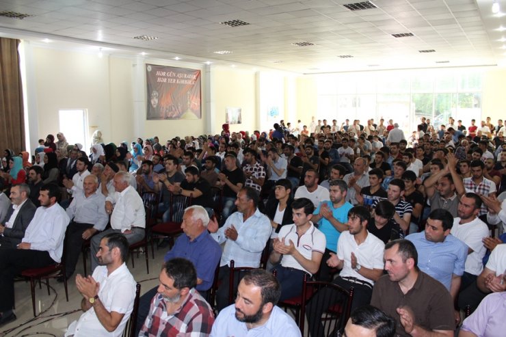 Bu gün Gürcüstan Əhli-Beyt (ə) Cəmiyyətinin Hüseyniyyəsində Imam Məhdinin(ə.f) təvəllüdü keçirildi.