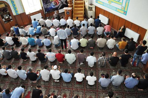 İmam Əli (ə) məscidində növbəti cümə namazı qılndı