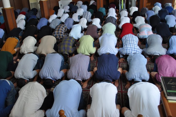 Gürcüstanda, İmam Əli(ə) Məscidinin növbəti Cümə namazı- Video-foto