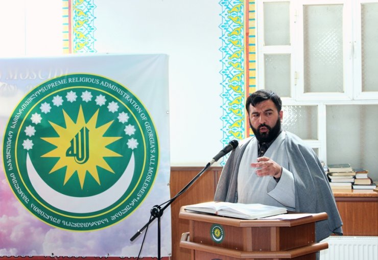 Gürcüstanın İmam Əli(ə) məscidində növbəti cümə namazı qılındı-Foto