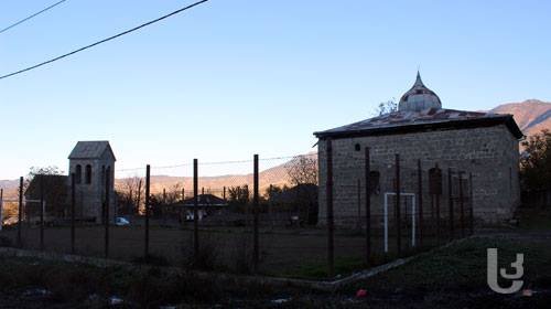 .Gürcütsanda illərdir sahibsiz qalan məscidə Xristian xanım qulluq edir (Foto)