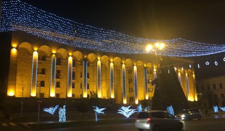 Paytaxt Tiflis yeni il münasibəti ilə işıqlandırıldı