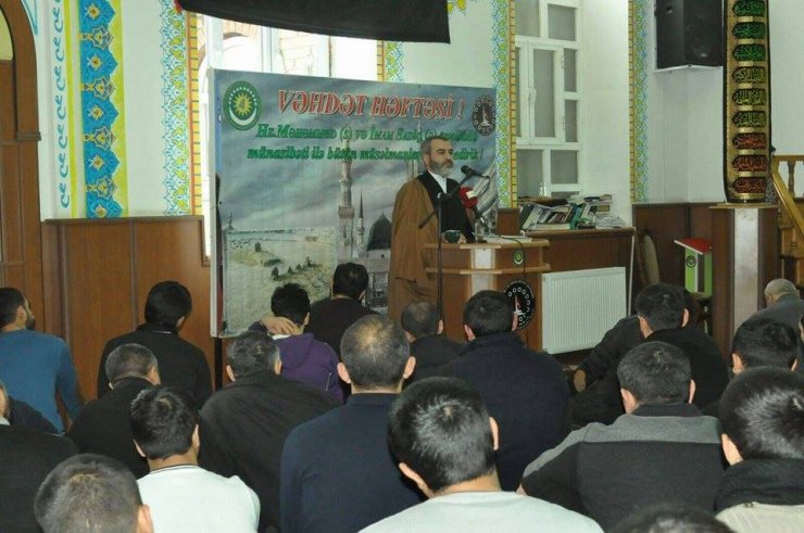 2016-cı ilin ilk cümə namazı qılındı (Foto)