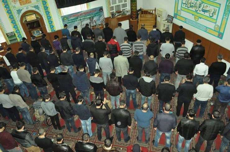 2016-cı ilin ilk cümə namazı qılındı (Foto)