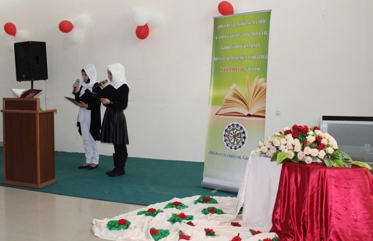 Əhli-Beyt (ə) Cəmiyyətində təhsil alan tələbələrin buraxılış mərasimi (05-07-2015)